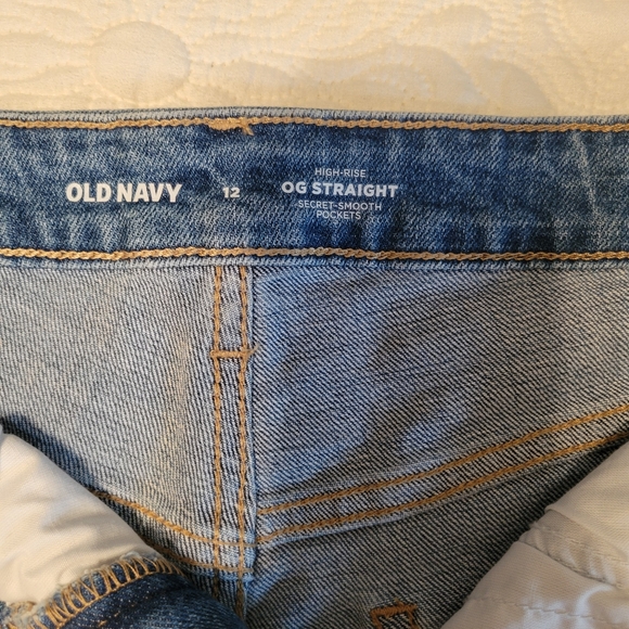 Old Navy Jean shorts - Picture 2 of 4